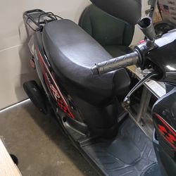 Scooter/moped