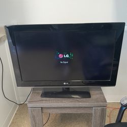 32 Inch LG Tv.  Works Great