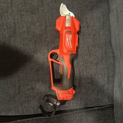 MILWAUKEEM12 12V Cordless Brushless Pruner Shears (Tool Only)
