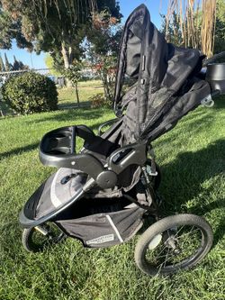 Baby Trend Expedition DLX With Car seat