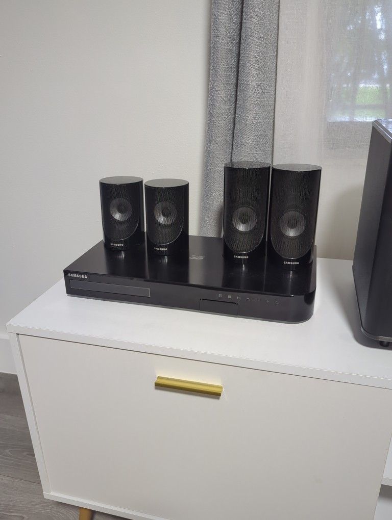 Samsung Sound Round System
