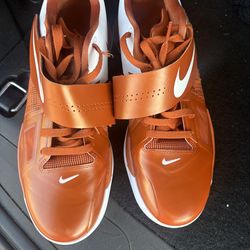 Texas KDs size 11