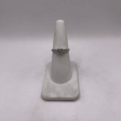 14kt Gold Diamond Engagement Style Ring 