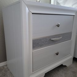 SET OF TWO NIGHTSTAND BRAND NEW IN THE BOX 