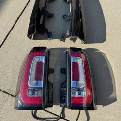 2020 GMC Yukon Tail Lights