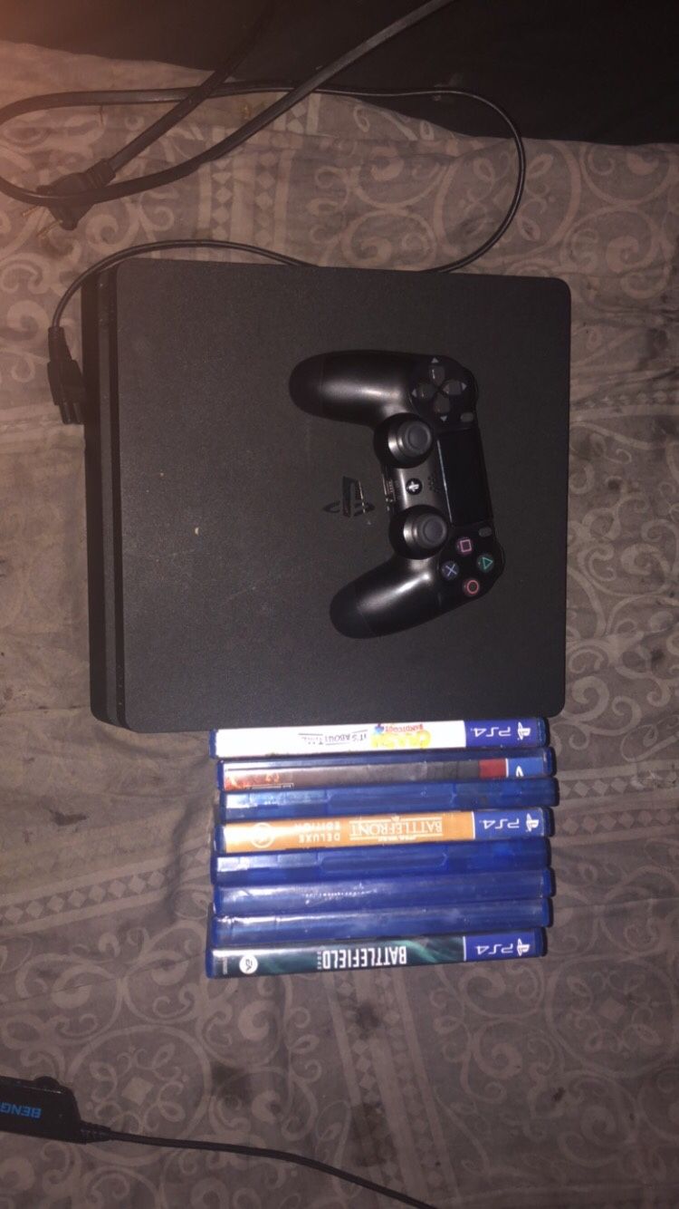 Ps4 Slim With 8 Games