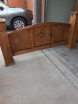 armoire Real Rustic Wood Bed Frame with Star Carving