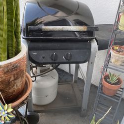 BBQ Grill with Propane Tank 