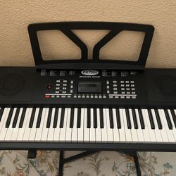 Benjamin Adams DK7000 Portable Keyboard With Stand 