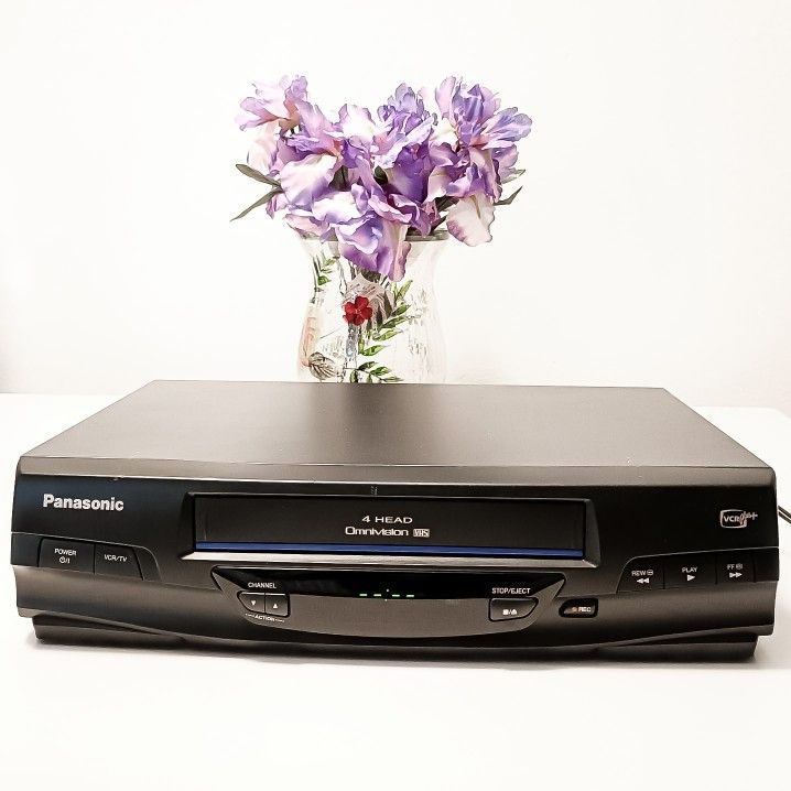 Panasonic Omnivision Blue Line VCR VHS Player PV-V4020 No Remote Tested Working