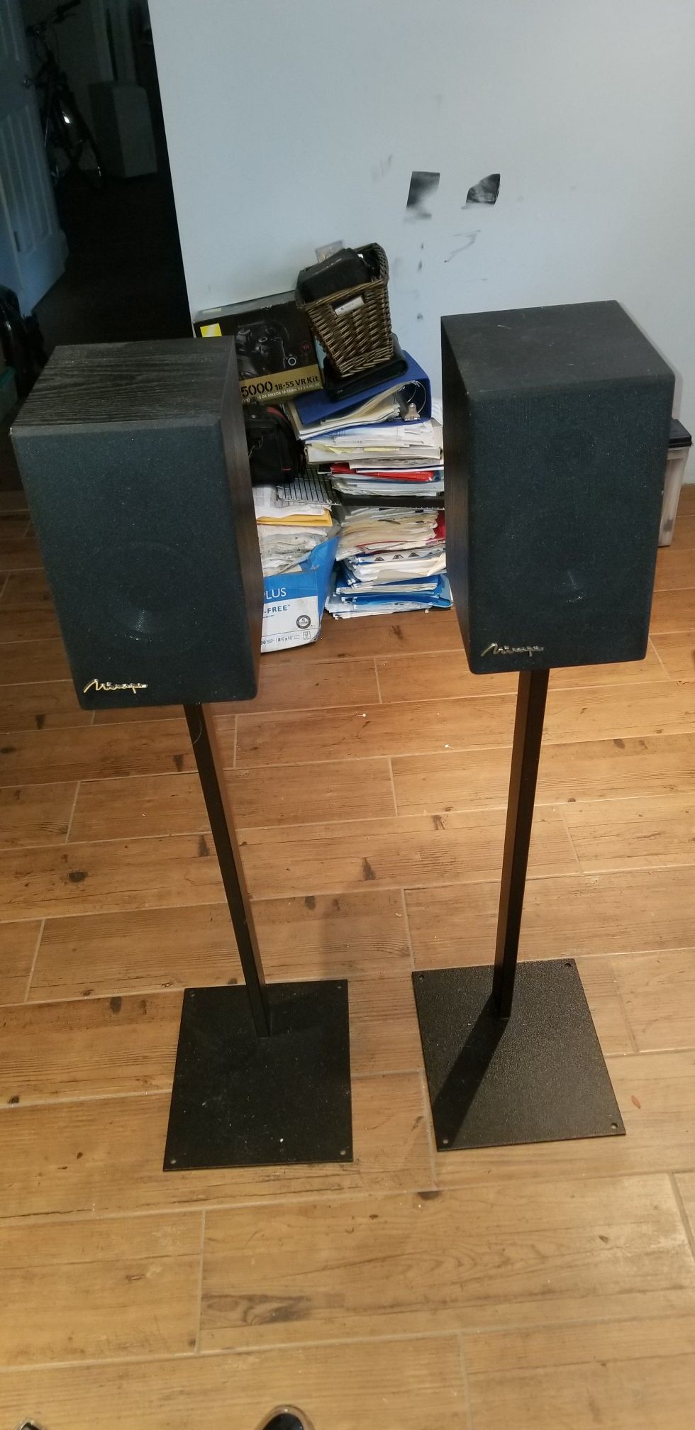 MIRAGE M-90 is High-End Bookshelf Surround Sound Speakers