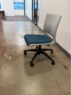 Sit on it adjustable office task chair