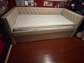 Twin trundle bed with mattresses