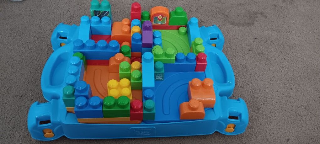 Mesa De Mega Blocks 