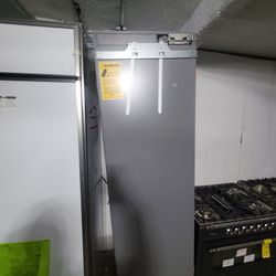 Liebherr  freezer new open box 24 inches wide my prices $38991 year manucfature  warranty,,regular prices $8000