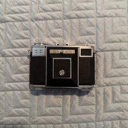Zeiss Ikon Contina 35mm Film Camera