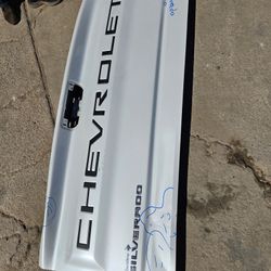 Chevy Silverado 1500 Tailgate Oem