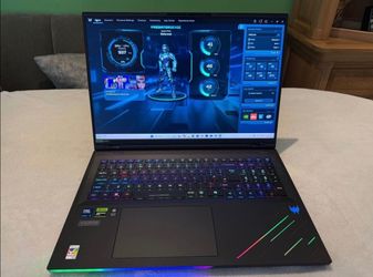 Acer Predator Helios 18 AI (PH18-73) RTX 5080 Ultra 9 275HX (Pristine) 1TB SSD