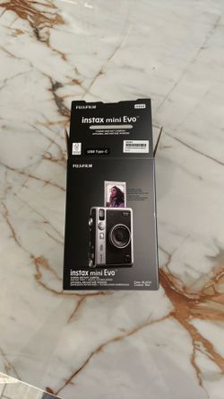 Fuji film instax mini Evo hybrid instant camera