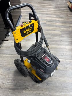 DeWalt #DXPW61336 Gas Powered Pressure Washer 3100PSI with Honda GCV 170 Easy Start Motor