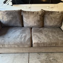 COUCH-LOVESEAT(Gray)-LEATHER RECLINER (Olive)