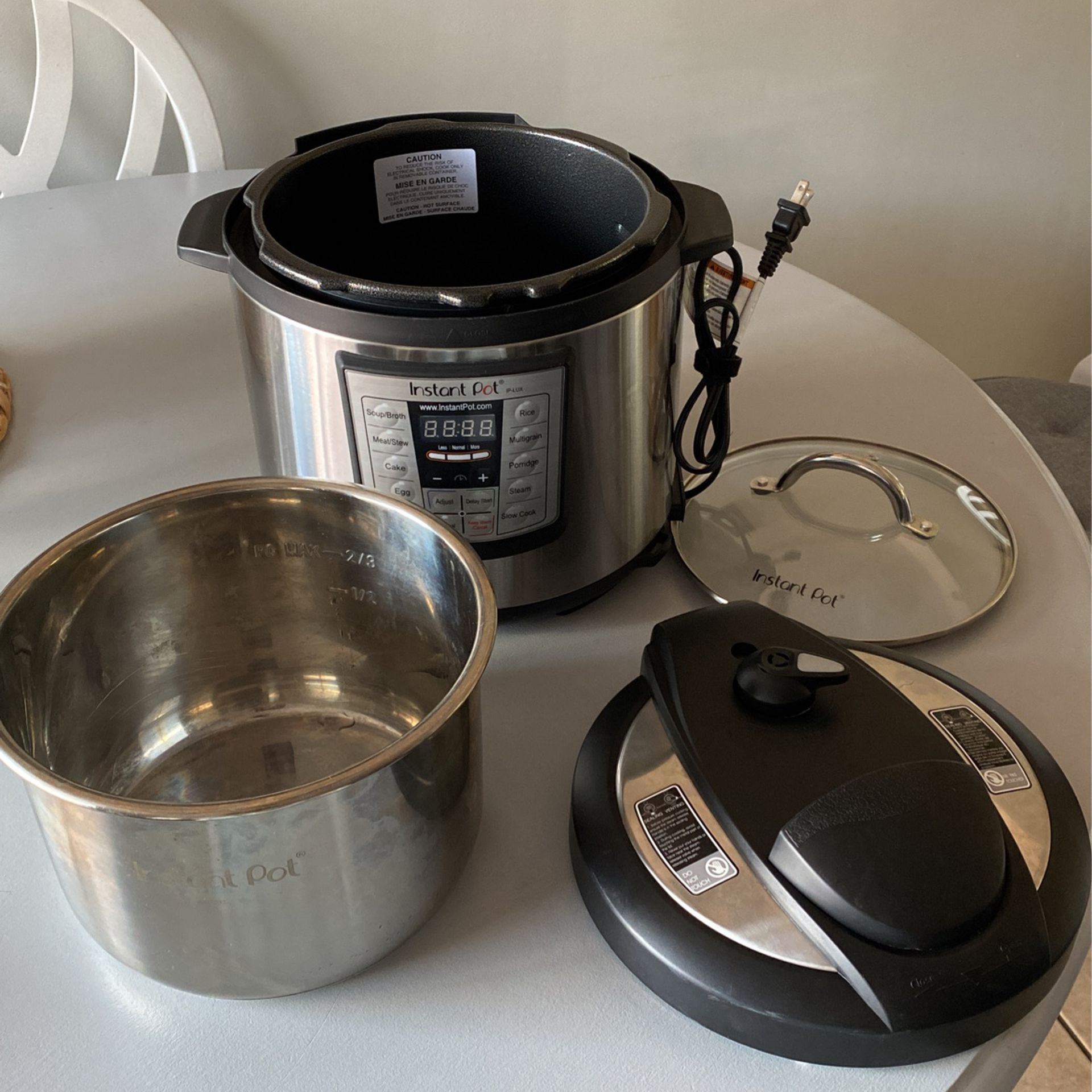 Instant Pot Ultra 60, 10-in-1 Pressure Cooker for Sale in Santa Monica, CA  - OfferUp