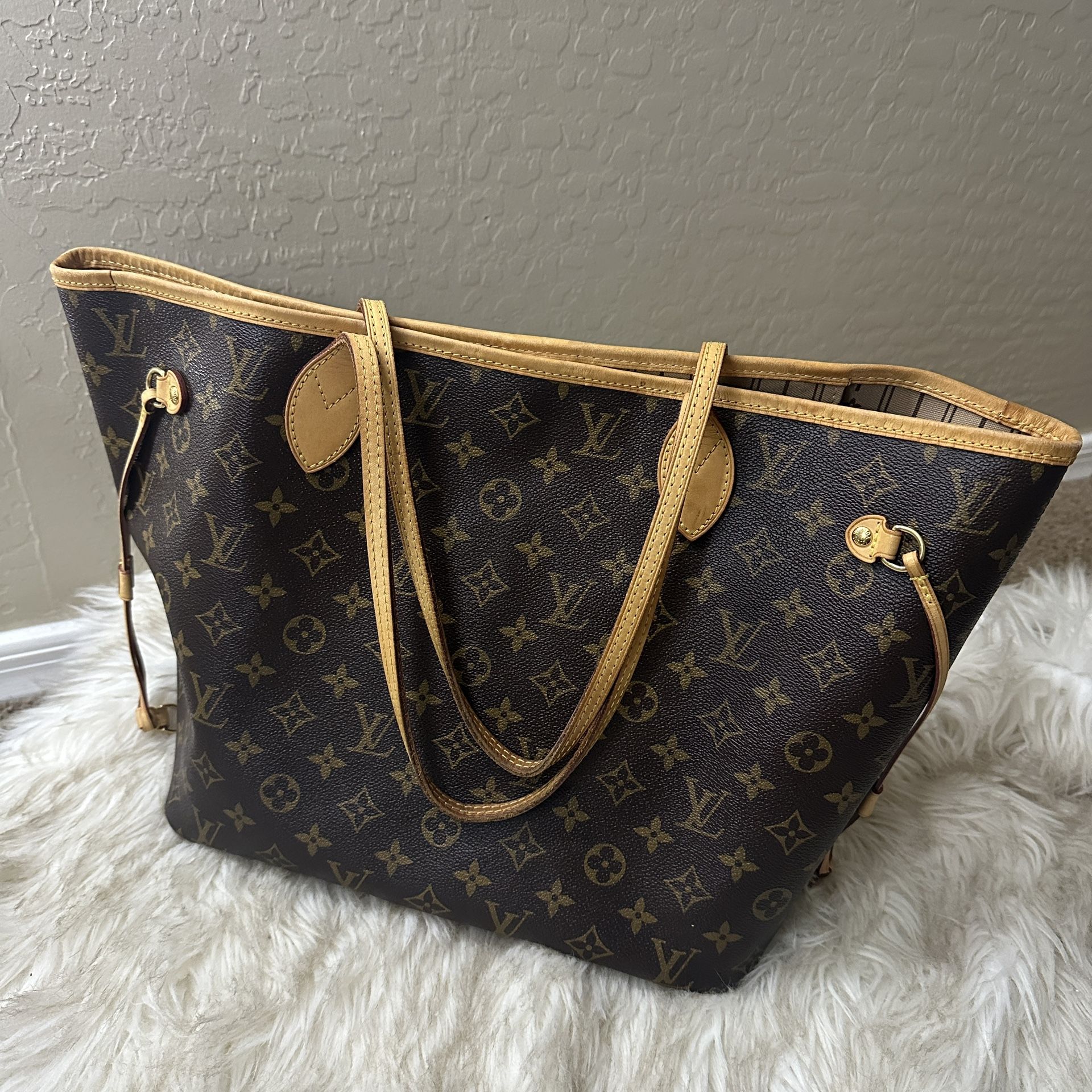 Louis Vuitton Neverfull Monogram MM