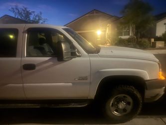 2007 Chevrolet 1 Ton Chassis-Cabs