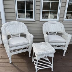 Outdoor Wicker Chairs and Table / Patio Set
