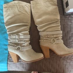 Cream 81/2M Boot