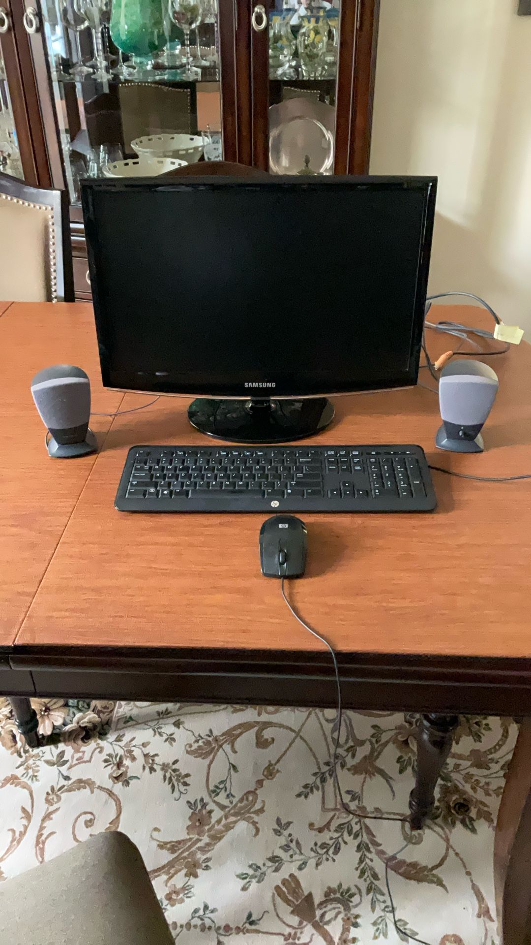 Computer Monitor, Keyboard , Mouse With Speakers