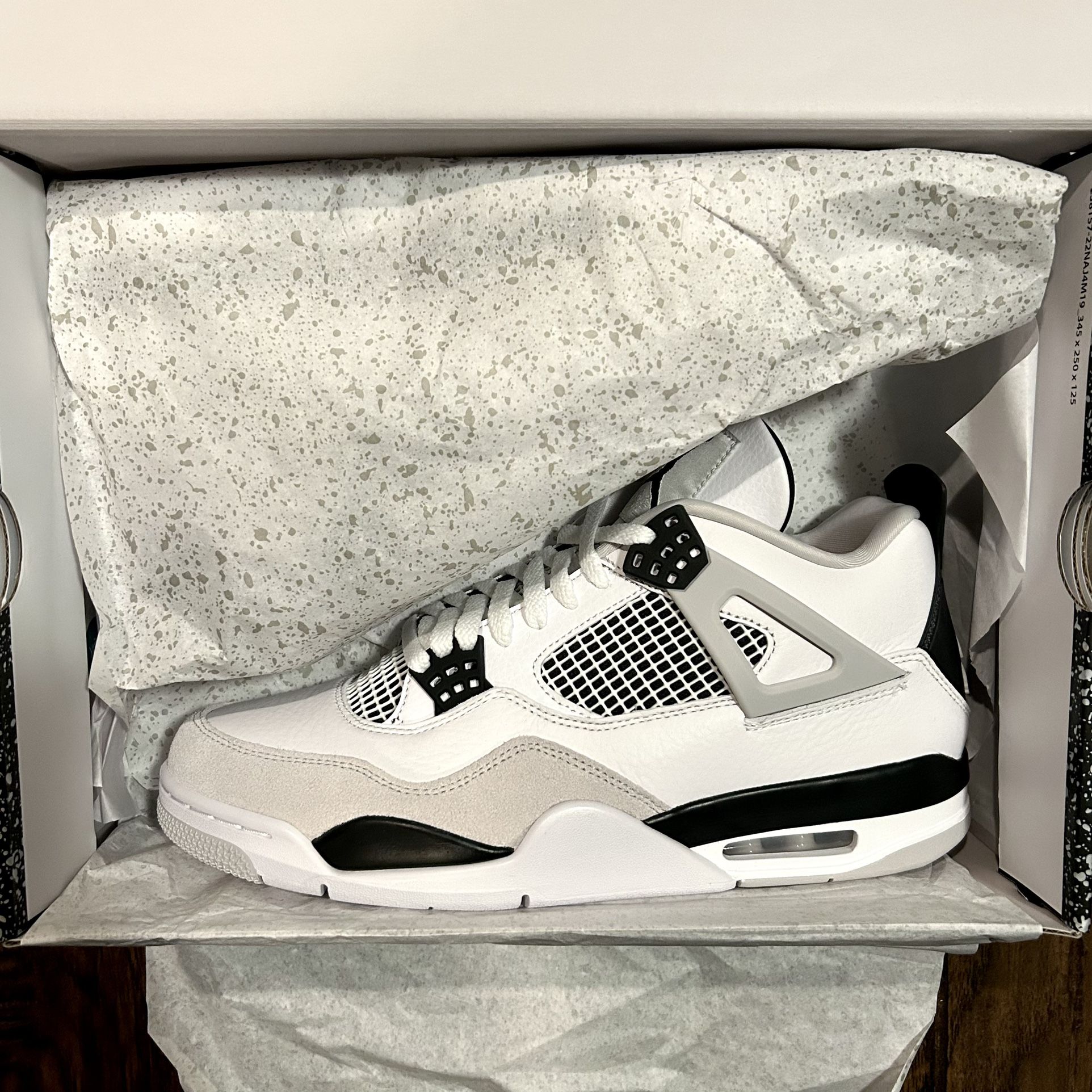 Brand New Jordan 4 Retro “Military Black” Mens Size 11