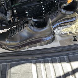 Alexander McQueen size 41 eur USA 8 or 8.5 men’s