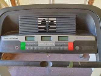 Practically Brand New Treadmill It's Worth More Than A Couple Hundred Dollars But I'm Selling It Just For $50 That's A Good Deal Today Anybody Want It