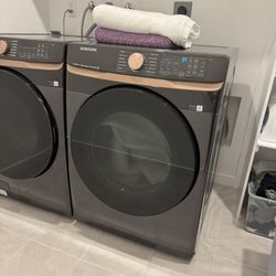 Samsung Gas Dryer Like New DVG50BG8300V