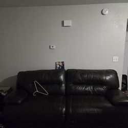 couch/recliner loveseat 