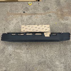 2016, 2017, 2018, 2019, 2020 Toyota Tacoma Bumper Lower / Valance Extensión ( Used Car Parts )