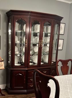 Thomasville Cherry wood edition 2 piece China cabinet and table,6 chairs