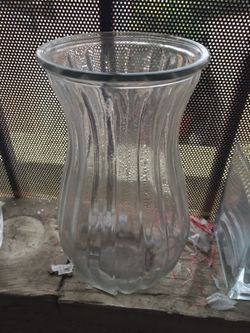 Glass vase
