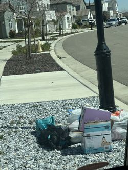 Free Kids Clothes, Womens And Kid Toy And Kid Books 