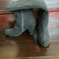 Suede Boots 