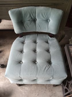 Plush single chair