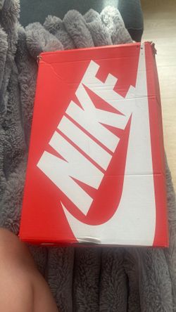 NIKE V5