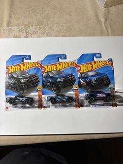 Hot Wheels Trucks Ford Raptor lot of 3 (2 Ranger Raptor And 1 F-150 Raptor)
