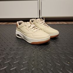 Sketchers Uno  (Stand ON Air)