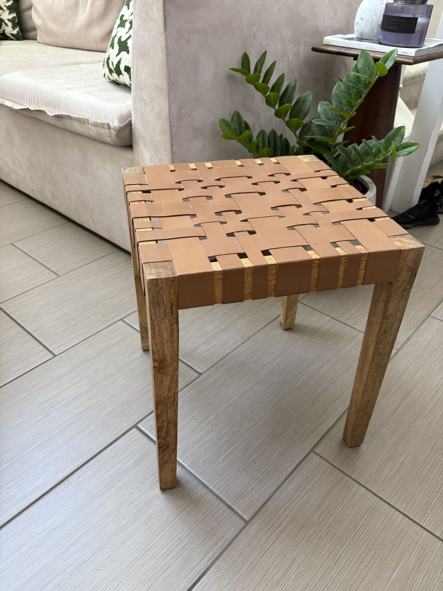 Stool/side Table