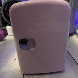 AstroAl Mini Fridge 6 Liter/8 Cans Beverage Skincare Fridge for Dorm Room Bedroom Pink