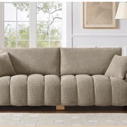 For Sale Tow – NEW VANOMi Boucle Sofa (91”)