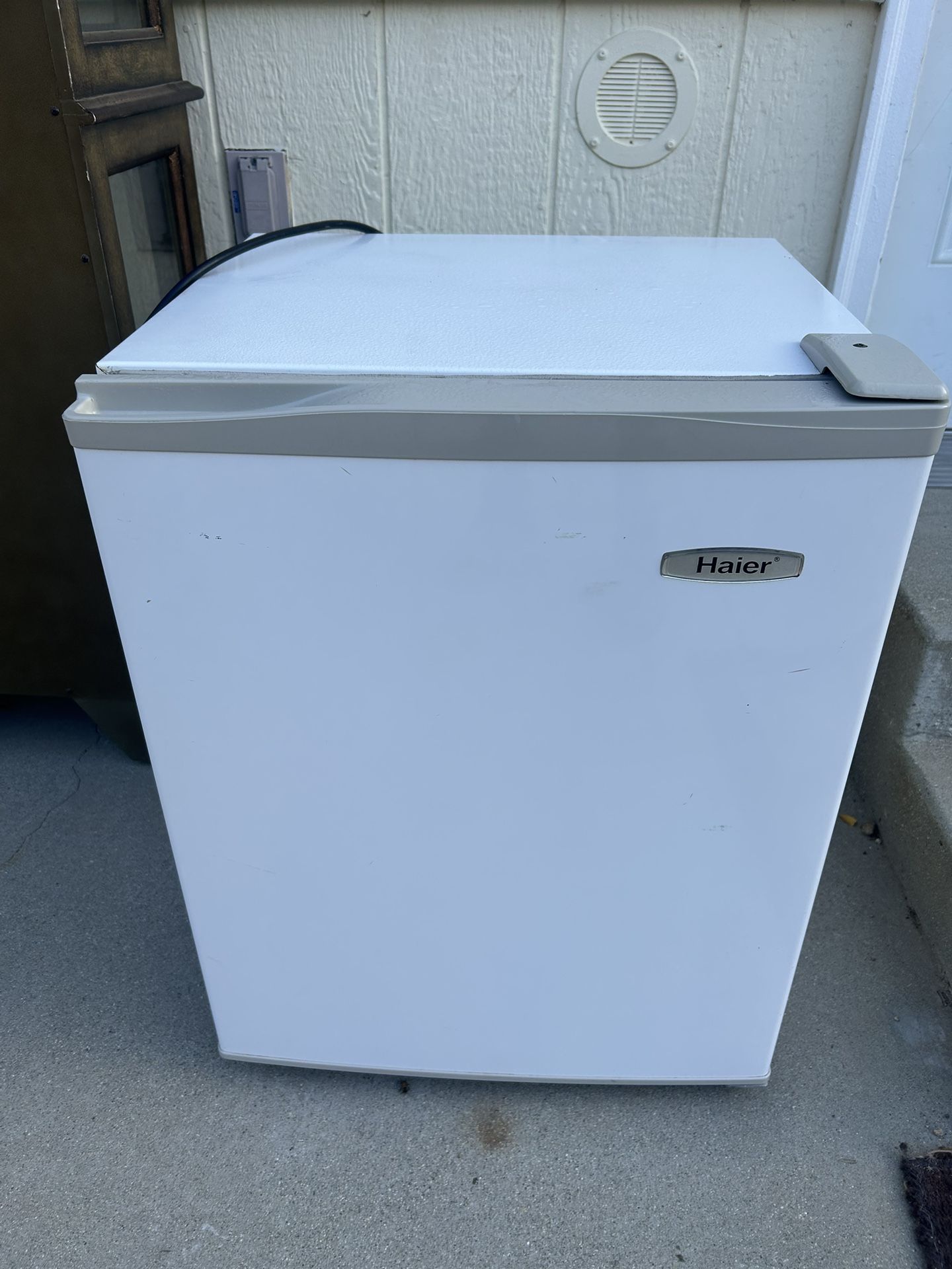 Haier Mini Fridge