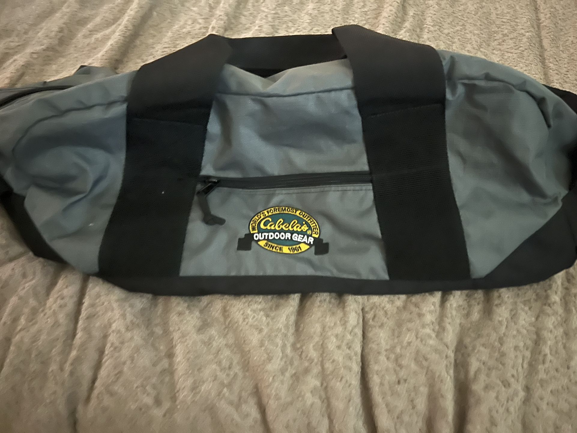 Cabela’s Outdoor Gear Duffel Bag – Like New